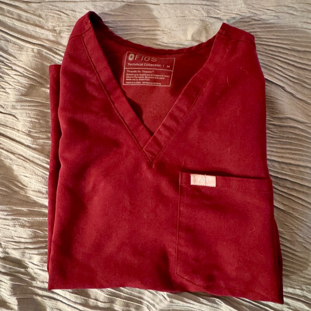 FIGS Caterina One Pocket Scrub Top and Zamora Jogger Scrub Pants